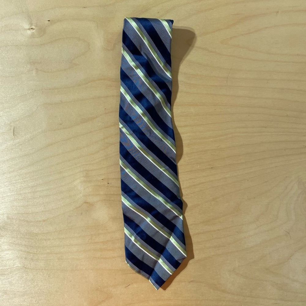 Izod Navy and Gold Striped Men's Tie (EI)